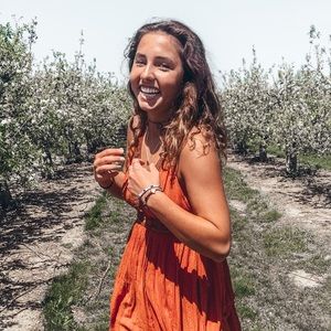 Meet your Posher, Alexis